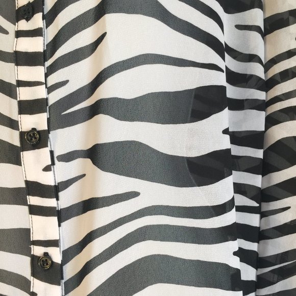 a.n.a. Zebra Print Sheer Button-Front Blouse Size L Black & White - Picture 5 of 14